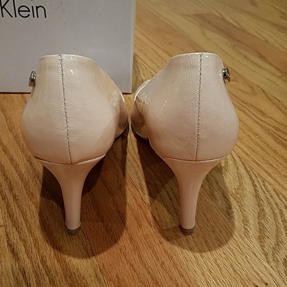 Calvin Klein Kasia Peep Toe Pumps Pale Pink Patent Leather - Picture 3 of 11